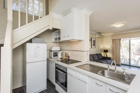Subiaco Village 30 - Geraldton Accommodation 11