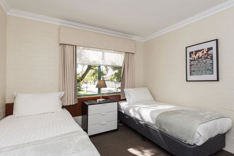 Subiaco Village 30 - Geraldton Accommodation 19