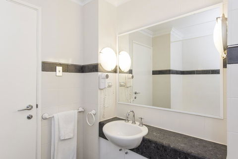 Subiaco Village 30 - Geraldton Accommodation 15