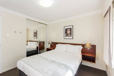 Subiaco Village 30 - Geraldton Accommodation 12