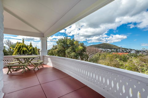 Serpentine Rose - Geraldton Accommodation 15