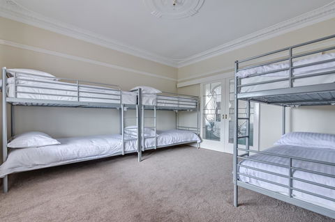 Serpentine Rose - Geraldton Accommodation 10