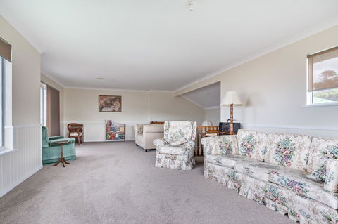 Serpentine Rose - Geraldton Accommodation 9