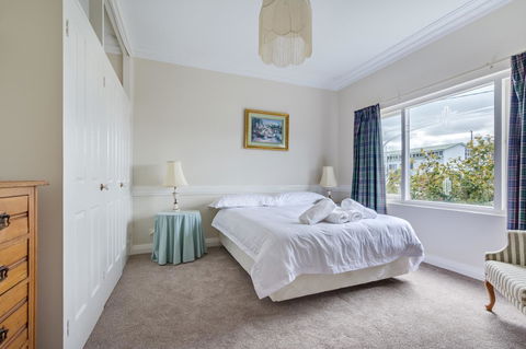 Serpentine Rose - Geraldton Accommodation 8
