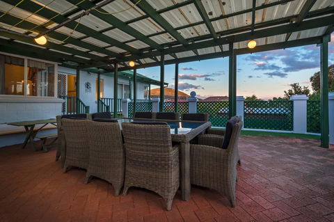 Serpentine Rose - Geraldton Accommodation 16