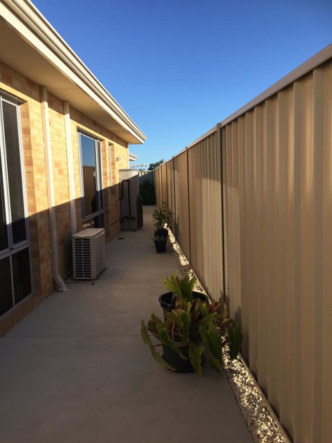 Lakeside Views - Geraldton Accommodation 11
