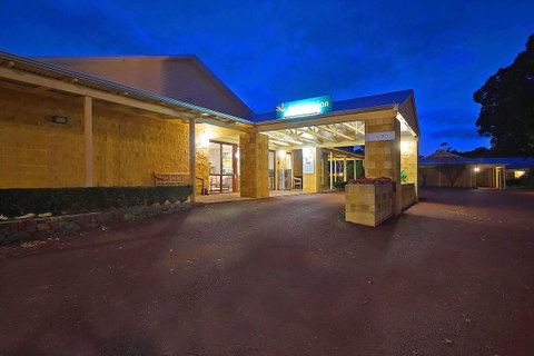 Stay Margaret River - Geraldton Accommodation 32