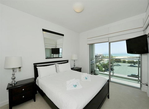 Nautica Residences Mandurah - Geraldton Accommodation 11