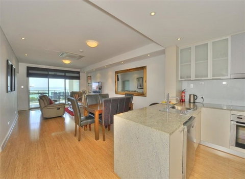 Nautica Residences Mandurah - Geraldton Accommodation 6