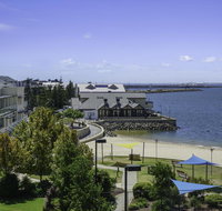 Luxury Suite Bunbury - Geraldton Accommodation