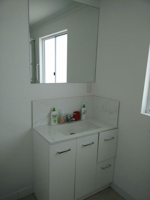 DIANELLA Budget Rooms Happy Place To Stay - Geraldton Accommodation 11