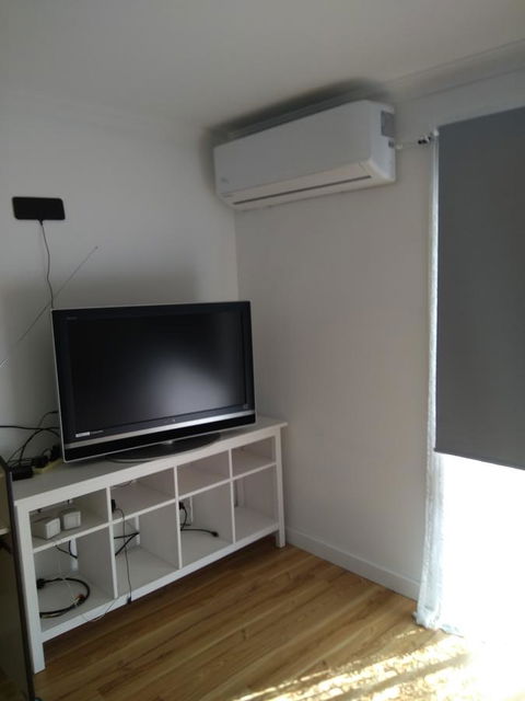 DIANELLA Budget Rooms Happy Place To Stay - Geraldton Accommodation 32