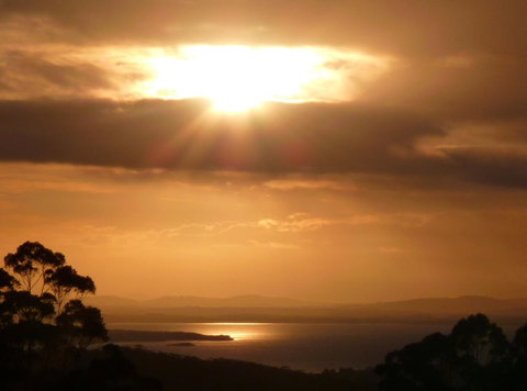 Innisfree Mountain Retreat - Geraldton Accommodation 0