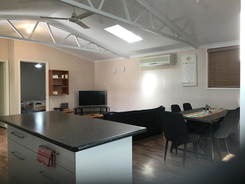 Sabai Accommodation - Geraldton Accommodation 21