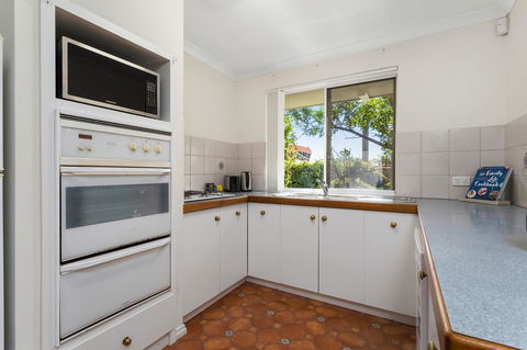 Como South Perth Villa - Geraldton Accommodation 26