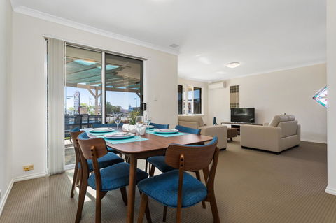 Como South Perth Villa - Geraldton Accommodation 8