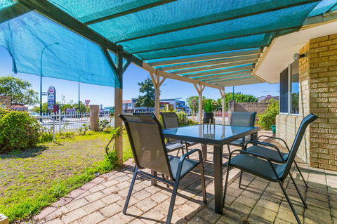 Como South Perth Villa - Geraldton Accommodation 10