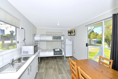 Mandurah Coastal Holiday Park - Geraldton Accommodation 17