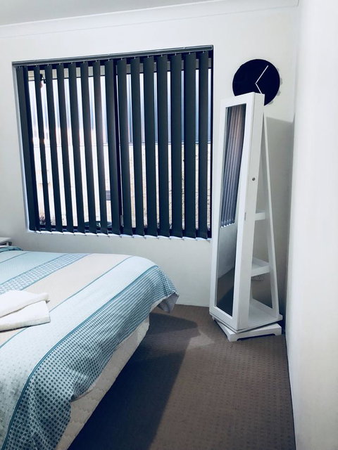 Nora Muslim Holiday Home - Geraldton Accommodation 18