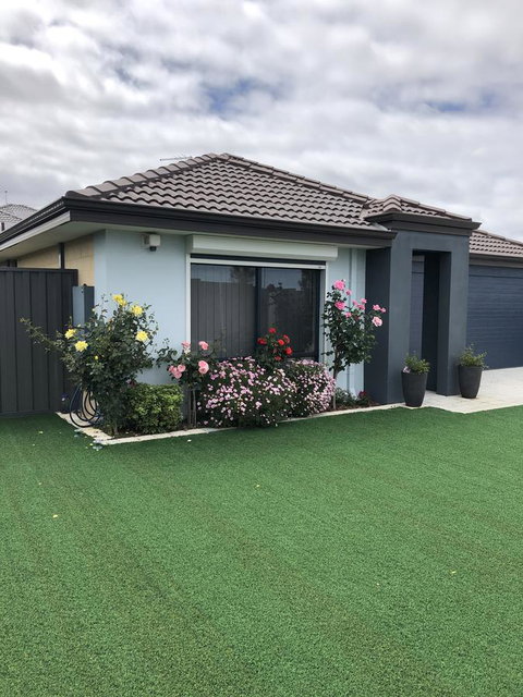 Nora Muslim Holiday Home - Geraldton Accommodation 9