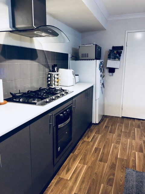 Nora Muslim Holiday Home - Geraldton Accommodation 43