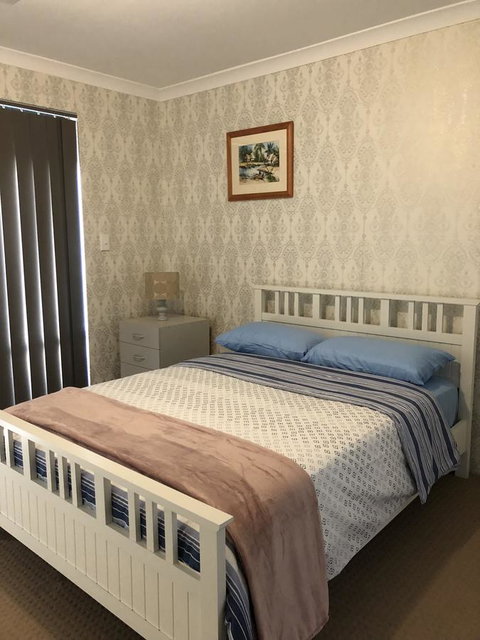 Nora Muslim Holiday Home - Geraldton Accommodation 14