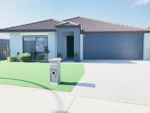 Nora Muslim Holiday Home - Geraldton Accommodation 29