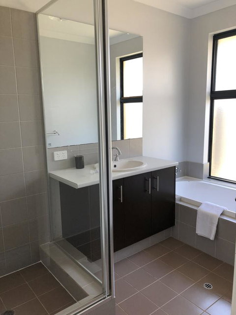 Nora Muslim Holiday Home - Geraldton Accommodation 23