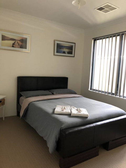 Nora Muslim Holiday Home - Geraldton Accommodation 2