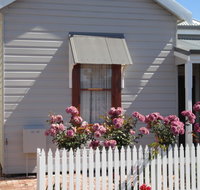 Bluebird Cottage - Geraldton Accommodation