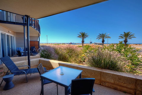 Mantarays Ningaloo Beach Resort - Geraldton Accommodation 12