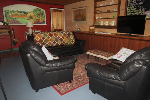 Bentwood Olive Grove Accommodation - Geraldton Accommodation 4