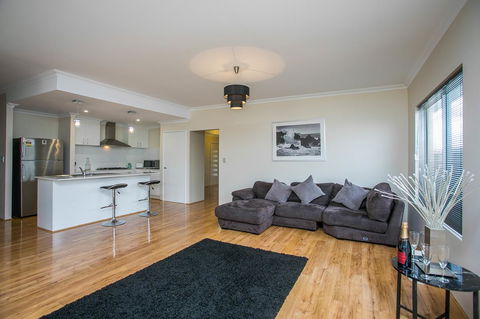 Indian Ocean Retreat - Geraldton Accommodation 7