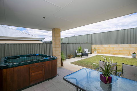 Indian Ocean Retreat - Geraldton Accommodation 11