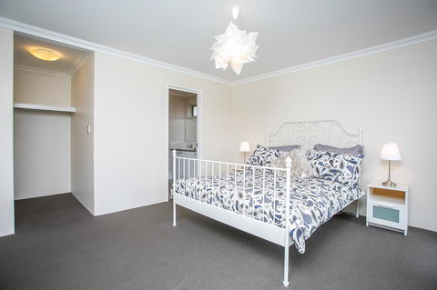Indian Ocean Retreat - Geraldton Accommodation 13