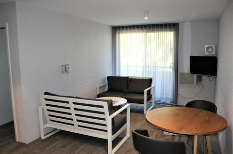 Atrium Hotel Mandurah - Geraldton Accommodation 4