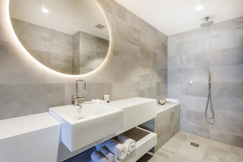 Quay Perth - Geraldton Accommodation 11