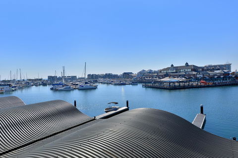 Dolphin Quay Apartments - Geraldton Accommodation 6
