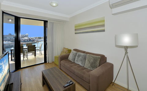 Dolphin Quay Apartments - Geraldton Accommodation 3