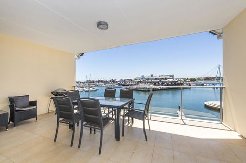 Dolphin Quay Apartments - Geraldton Accommodation 17