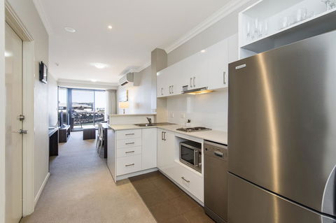 Dolphin Quay Apartments - Geraldton Accommodation 34