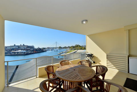 Dolphin Quay Apartments - Geraldton Accommodation 15
