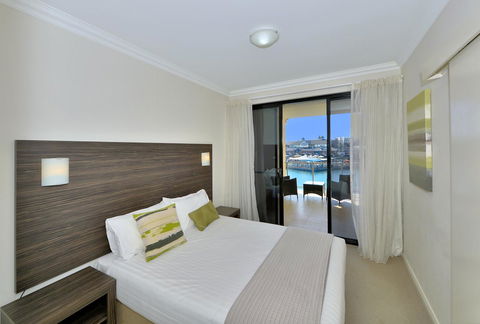 Dolphin Quay Apartments - Geraldton Accommodation 1