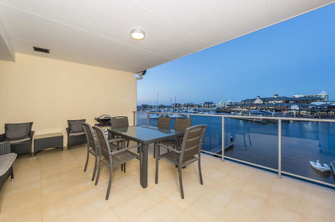 Dolphin Quay Apartments - Geraldton Accommodation 21