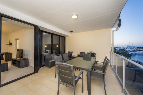 Dolphin Quay Apartments - Geraldton Accommodation 24