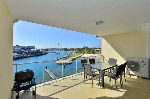 Dolphin Quay Apartments - Geraldton Accommodation 5