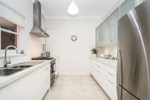 Light Bright, Quality River Views! Free Parking - Geraldton Accommodation 5