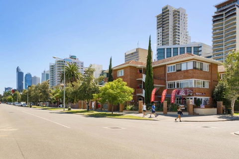 Light Bright, Quality River Views! Free Parking - Geraldton Accommodation 38