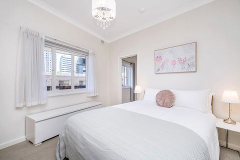 Light Bright, Quality River Views! Free Parking - Geraldton Accommodation 14