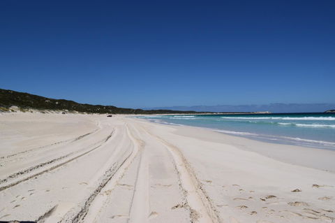 Eagle Bay House - Geraldton Accommodation 37